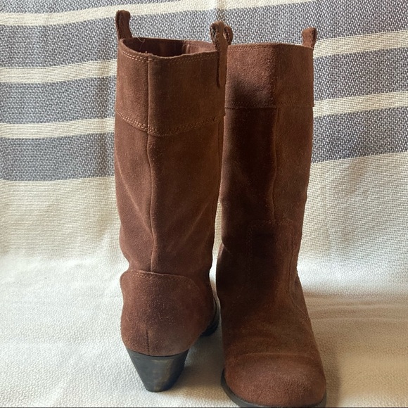 BCBG Brown leather boots 9 - Like New - Picture 4 of 7